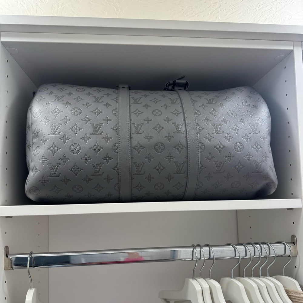 Louis Vuitton Keepall Bandouliere 50 in Anthracite Grey - Picture 2 of 6